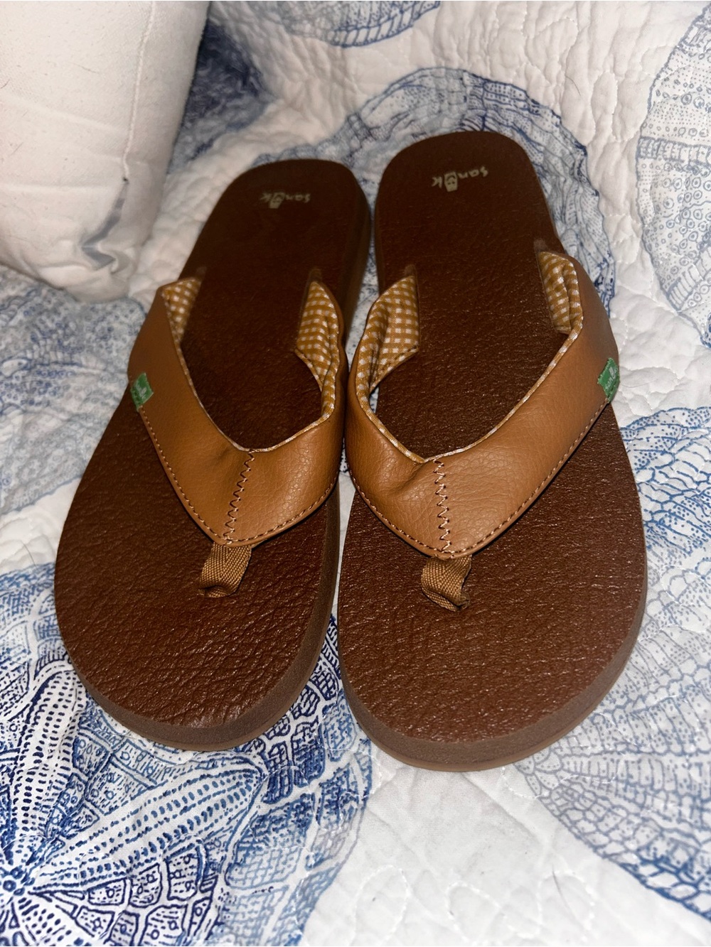 Sanuk Brown Leather-Look Women's Flip Flop Sandals